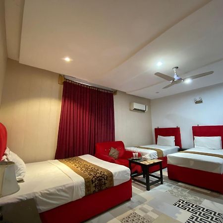 Hotel Tulip Inn, Gulberg Lahore Esterno foto