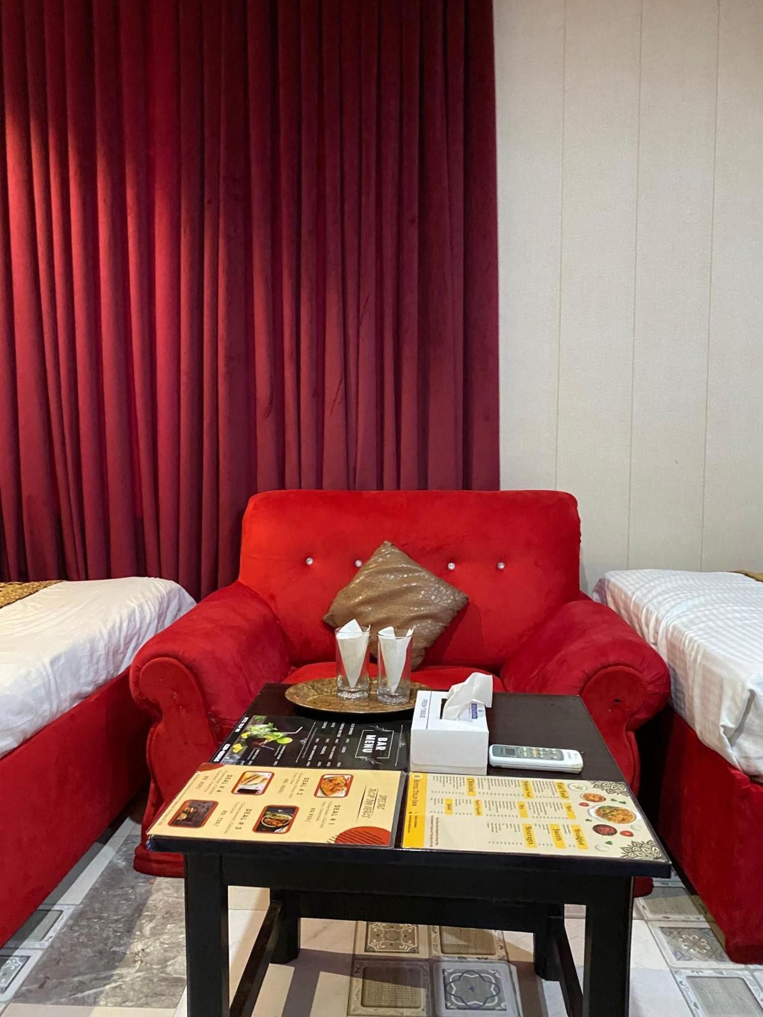 Hotel Tulip Inn, Gulberg Lahore Esterno foto