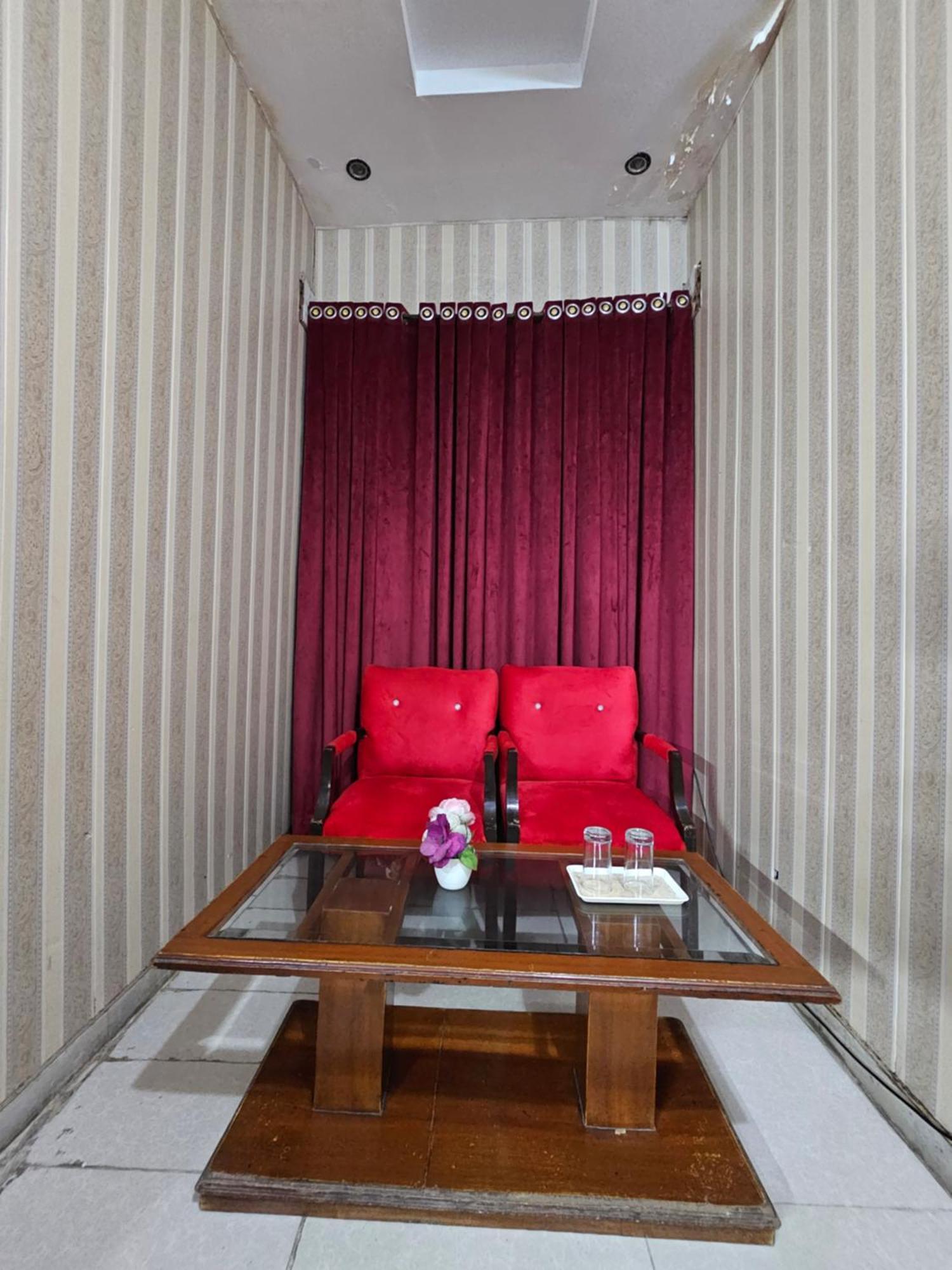 Hotel Tulip Inn, Gulberg Lahore Esterno foto